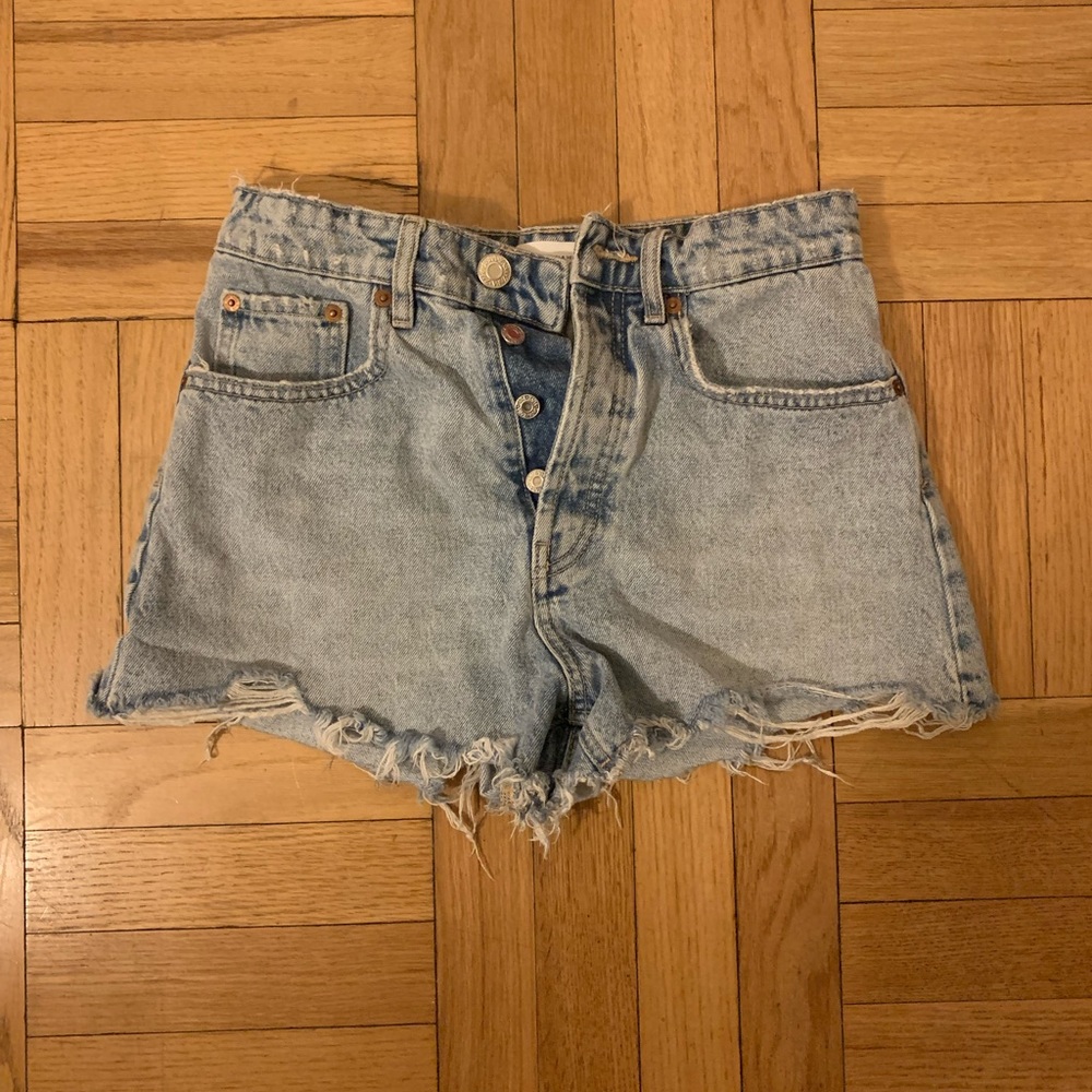 Zara Jean short. Size 4